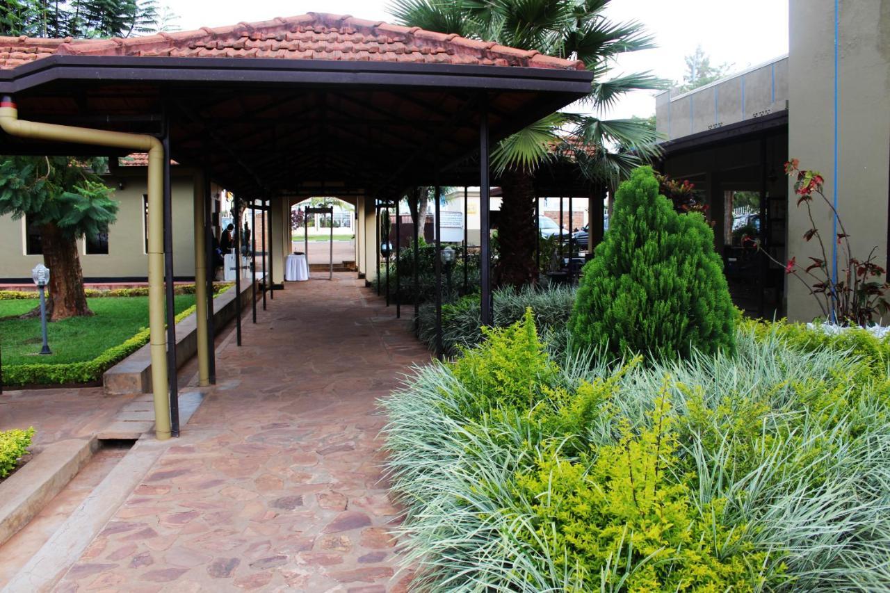 Dereva Hotel Rwamagana Екстер'єр фото